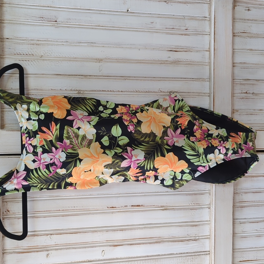 Hurley , tropical floral pattern one piece swimsuit. Size S